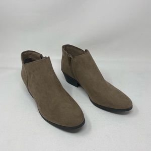 Style & Co Wileyy Size 9.5